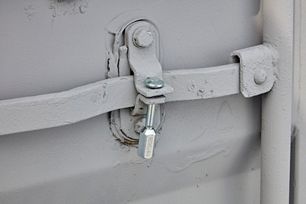 bolt seal