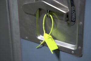 Pull-up security seals