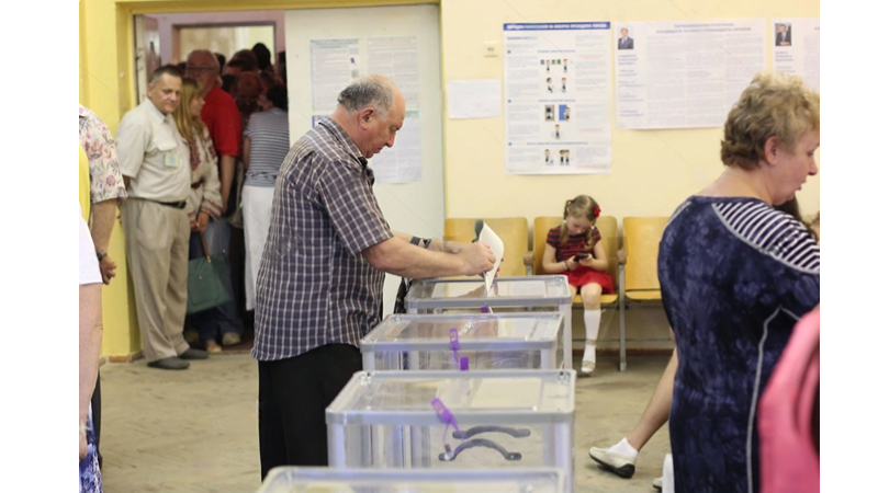 ballot_boxes_with_plastic_seals