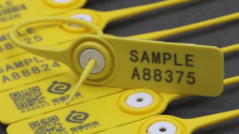 Using color-coded, pull-tight seals allows staff to verify the status of entire groups of kits at a single glance